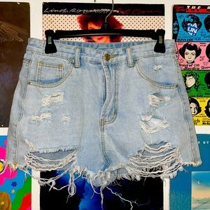 DISTRESSED DENIM SHORTS